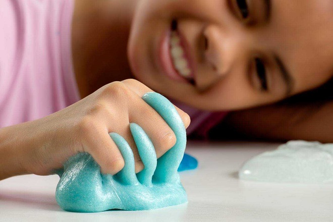 Cách làm slime cơ bản tại nhà bằng dầu gội và kem đánh răng