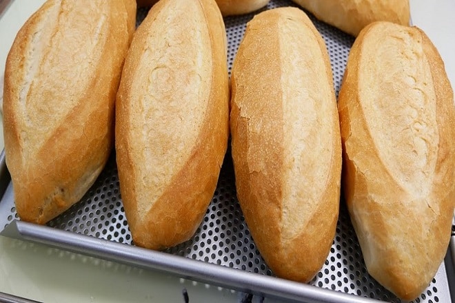 bánh mì quánh ruột vày bột mì nhiều dụng