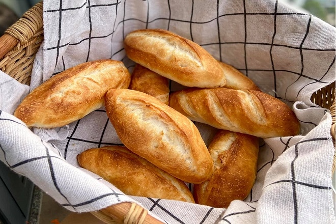 Cách làm bánh mì đặc ruột thơm ngon đơn giản bằng nồi chiên không dầu